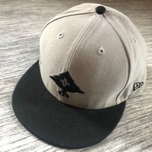 LRG fitted hat RARE size 7 1/2